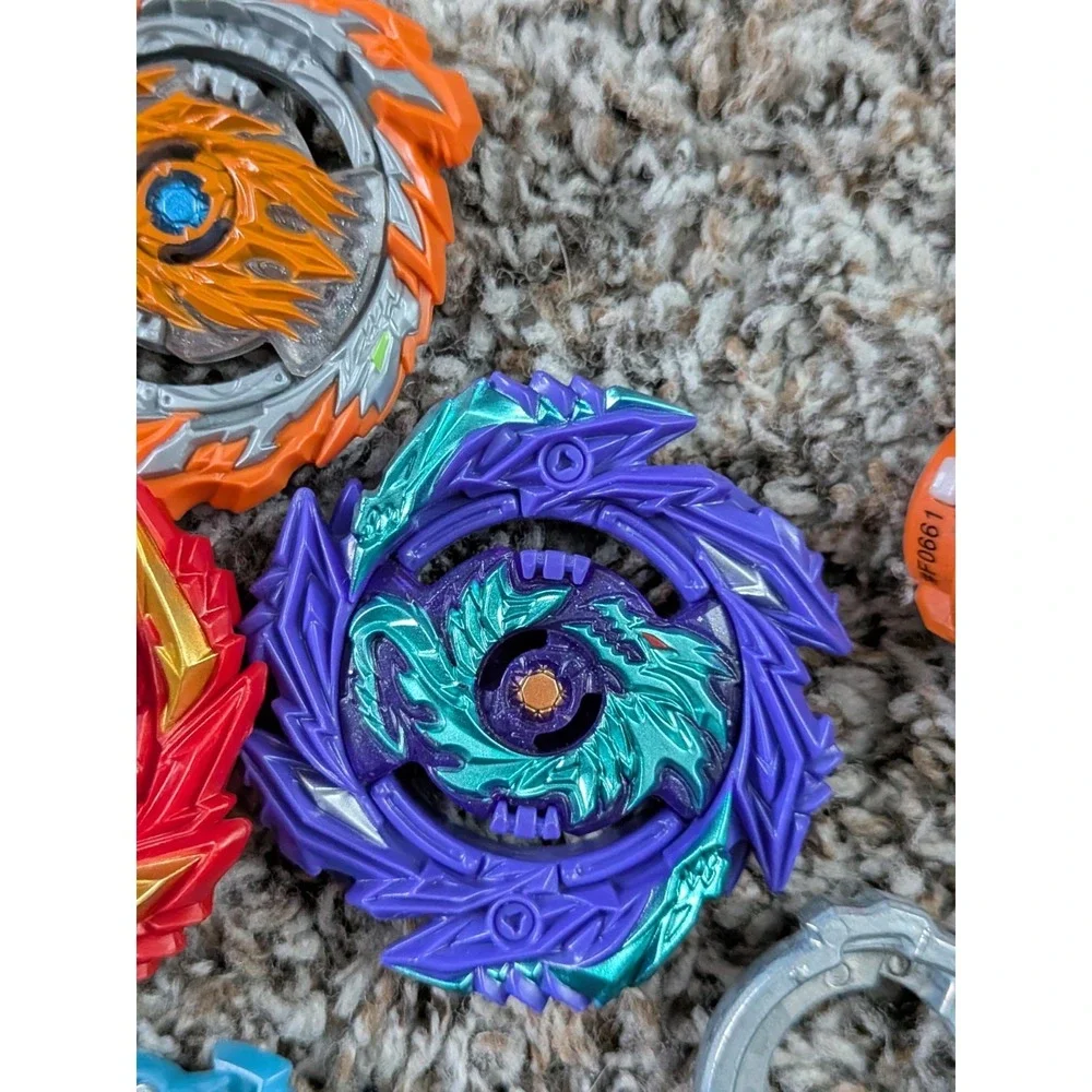 Beyblade Lot - 4 Spinning‎ Tops And Extras